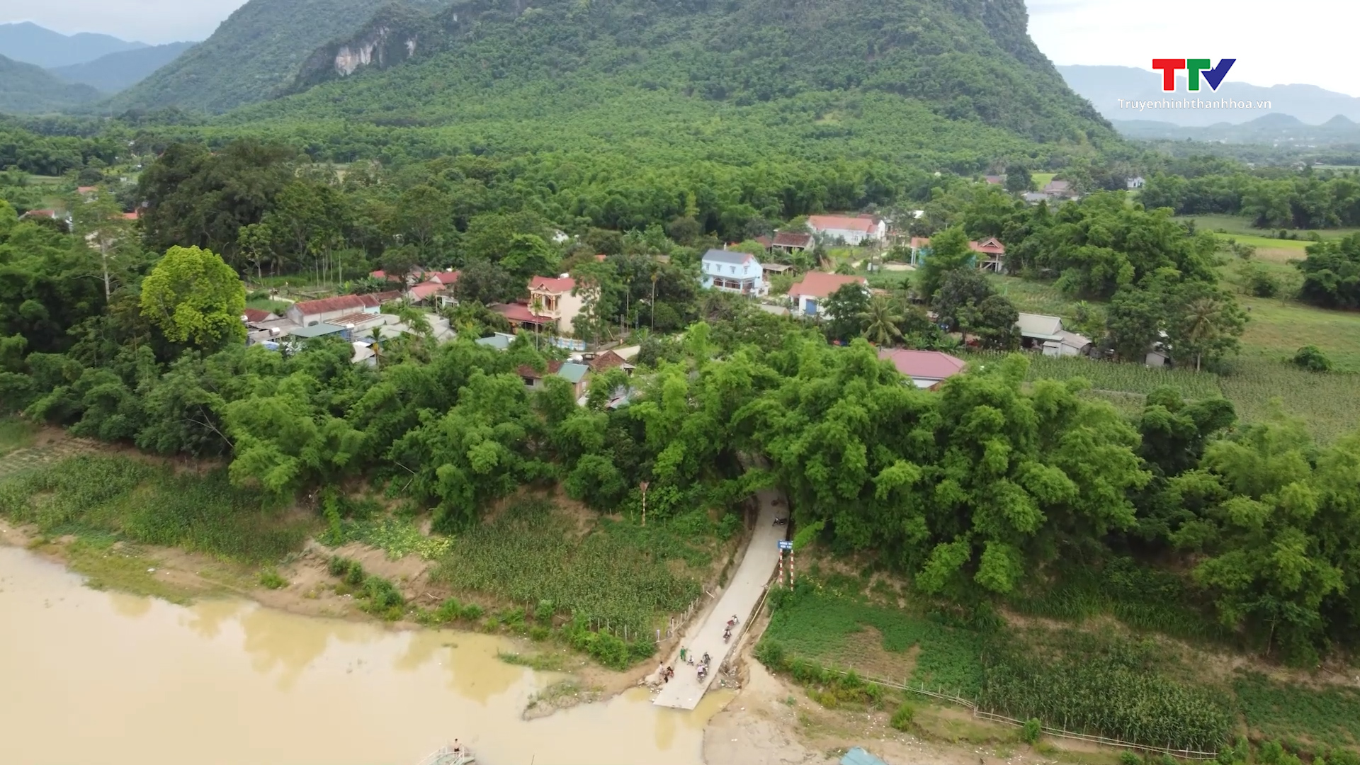 Người dân xã Lương Trung, huyện Bá Thước mong mỏi một cây cầu- Ảnh 2. Người dân xã Lương Trung, huyện Bá Thước mong mỏi một cây cầu- Ảnh 2.