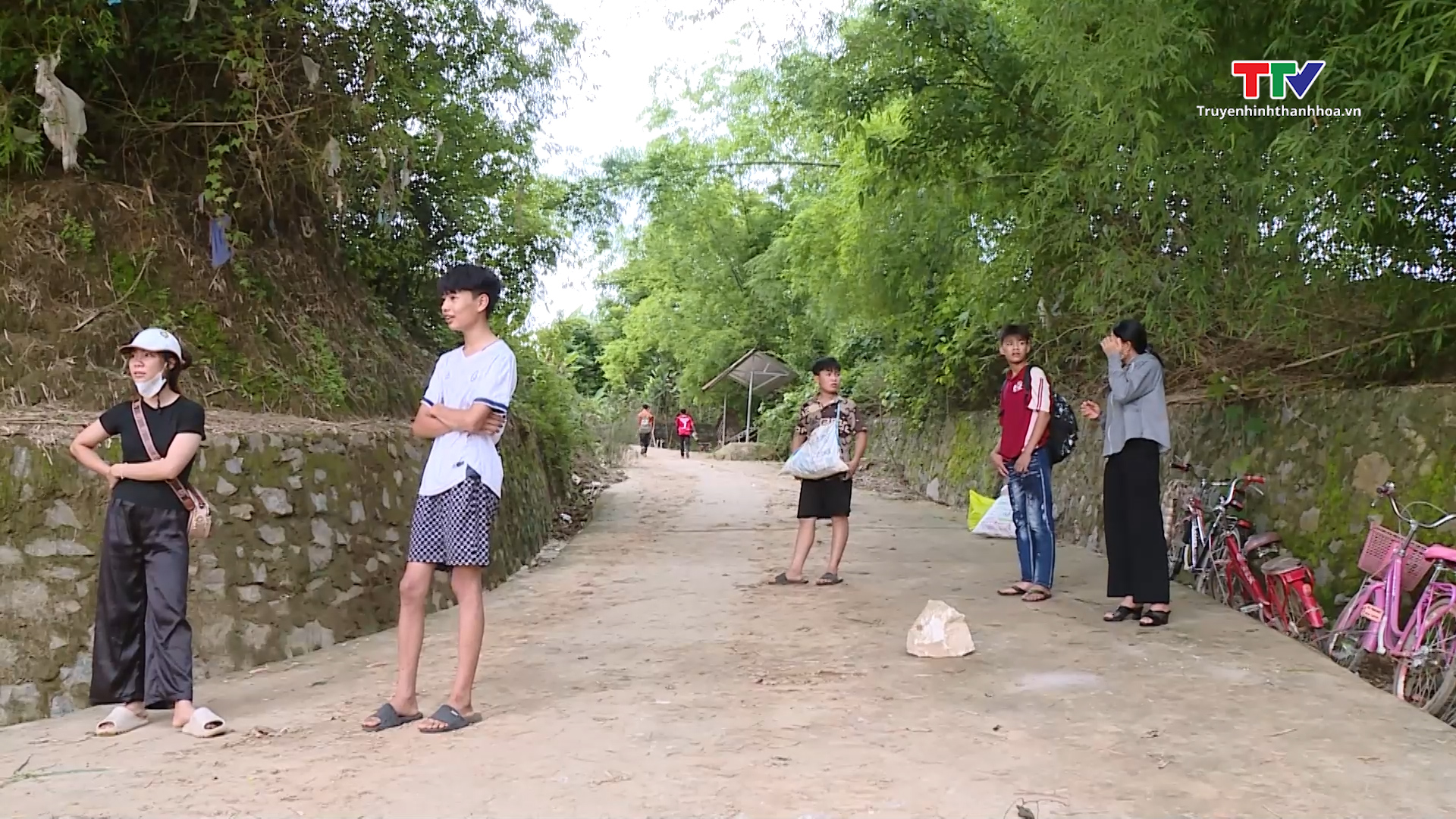 Người dân xã Lương Trung, huyện Bá Thước mong mỏi một cây cầu- Ảnh 6. Người dân xã Lương Trung, huyện Bá Thước mong mỏi một cây cầu- Ảnh 6.