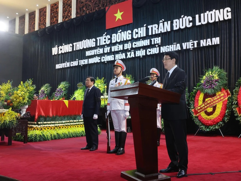 Tổ chức trọng thể Lễ Truy điệu nguyên Chủ tịch nước Trần Đức Lương- Ảnh 2. Tổ chức trọng thể Lễ Truy điệu nguyên Chủ tịch nước Trần Đức Lương- Ảnh 2.