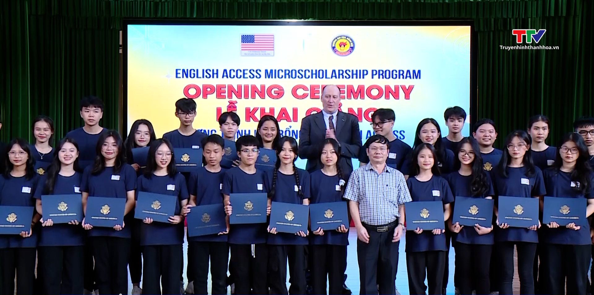 Nâng cao trình độ ngoại ngữ, chìa khóa hội nhập quốc tế- Ảnh 11. Nâng cao trình độ ngoại ngữ, chìa khóa hội nhập quốc tế- Ảnh 11.