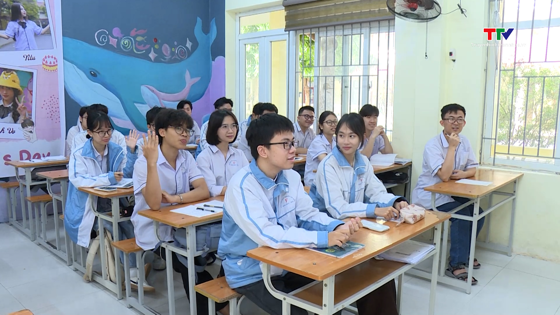 Xúc cảm học sinh cuối cấp- Ảnh 1. Xúc cảm học sinh cuối cấp- Ảnh 1.
