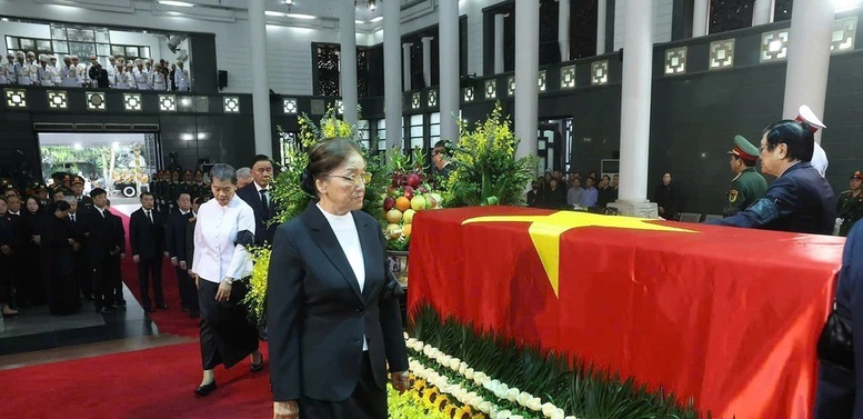 Tổ chức trọng thể Lễ Truy điệu nguyên Chủ tịch nước Trần Đức Lương- Ảnh 4. Tổ chức trọng thể Lễ Truy điệu nguyên Chủ tịch nước Trần Đức Lương- Ảnh 4.