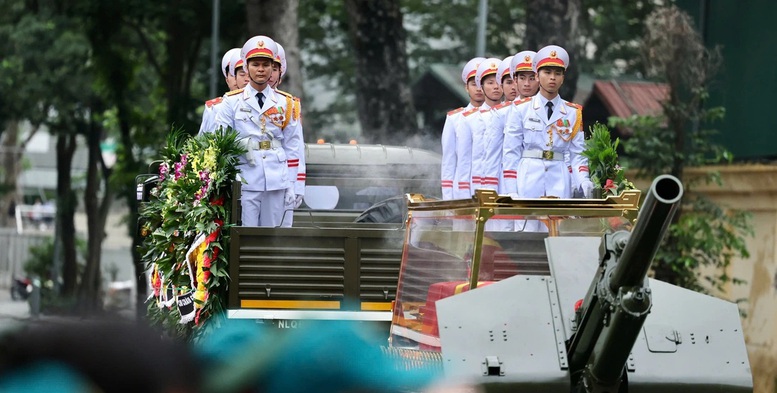 Tổ chức trọng thể Lễ Truy điệu nguyên Chủ tịch nước Trần Đức Lương- Ảnh 9. Tổ chức trọng thể Lễ Truy điệu nguyên Chủ tịch nước Trần Đức Lương- Ảnh 9.