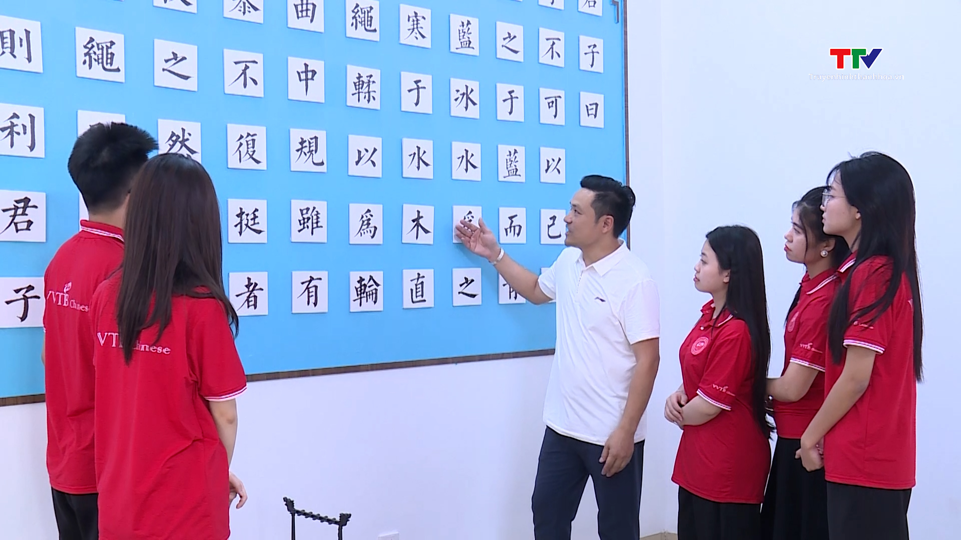 Nâng cao trình độ ngoại ngữ, chìa khóa hội nhập quốc tế- Ảnh 8. Nâng cao trình độ ngoại ngữ, chìa khóa hội nhập quốc tế- Ảnh 8.