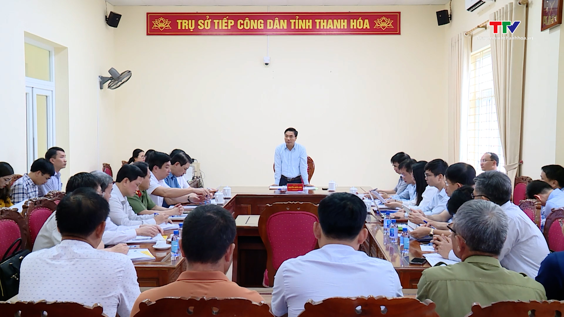 Bí thư Tỉnh ủy Nguyễn Doãn Anh tiếp xúc, đối thoại với các hộ dân liên quan đến các vụ khiếu kiện về đất đai- Ảnh 1.