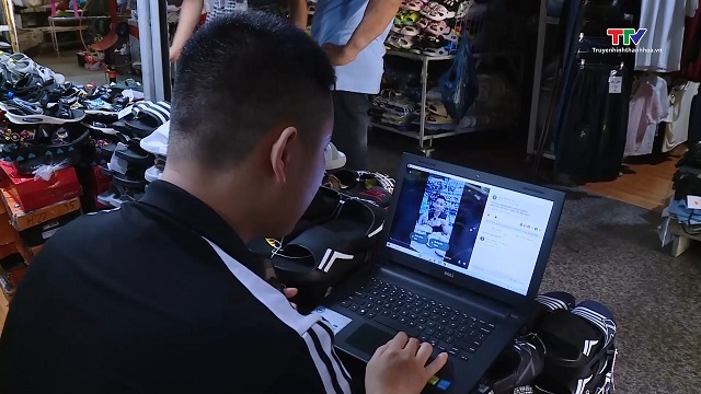 Khi tiểu thương chợ truyền thống bán hàng online- Ảnh 1.