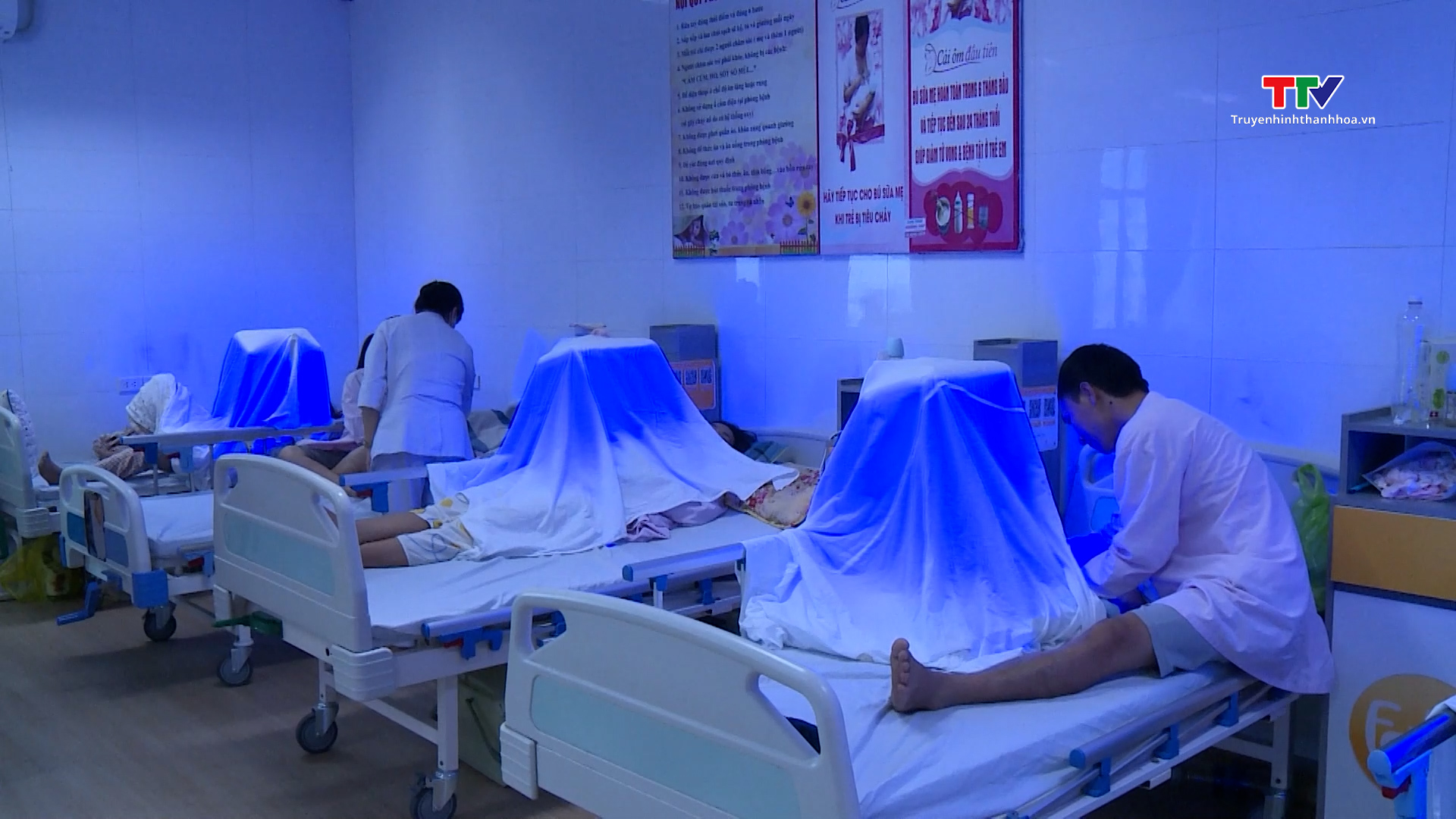Kiểm soát lây nhiễm COVID-19 tại cơ sở khám, chữa bệnh- Ảnh 3. Kiểm soát lây nhiễm COVID-19 tại cơ sở khám, chữa bệnh- Ảnh 3.