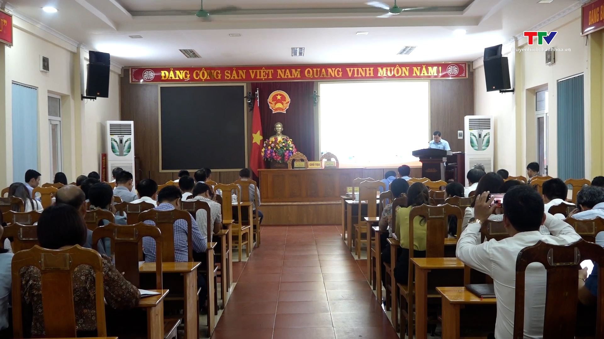 Thường Xuân lấy ý kiến về dự thảo Nghị quyết sửa đổi, bổ sung một số điều của Hiến pháp năm 2013- Ảnh 1. Thường Xuân lấy ý kiến về dự thảo Nghị quyết sửa đổi, bổ sung một số điều của Hiến pháp năm 2013- Ảnh 1.