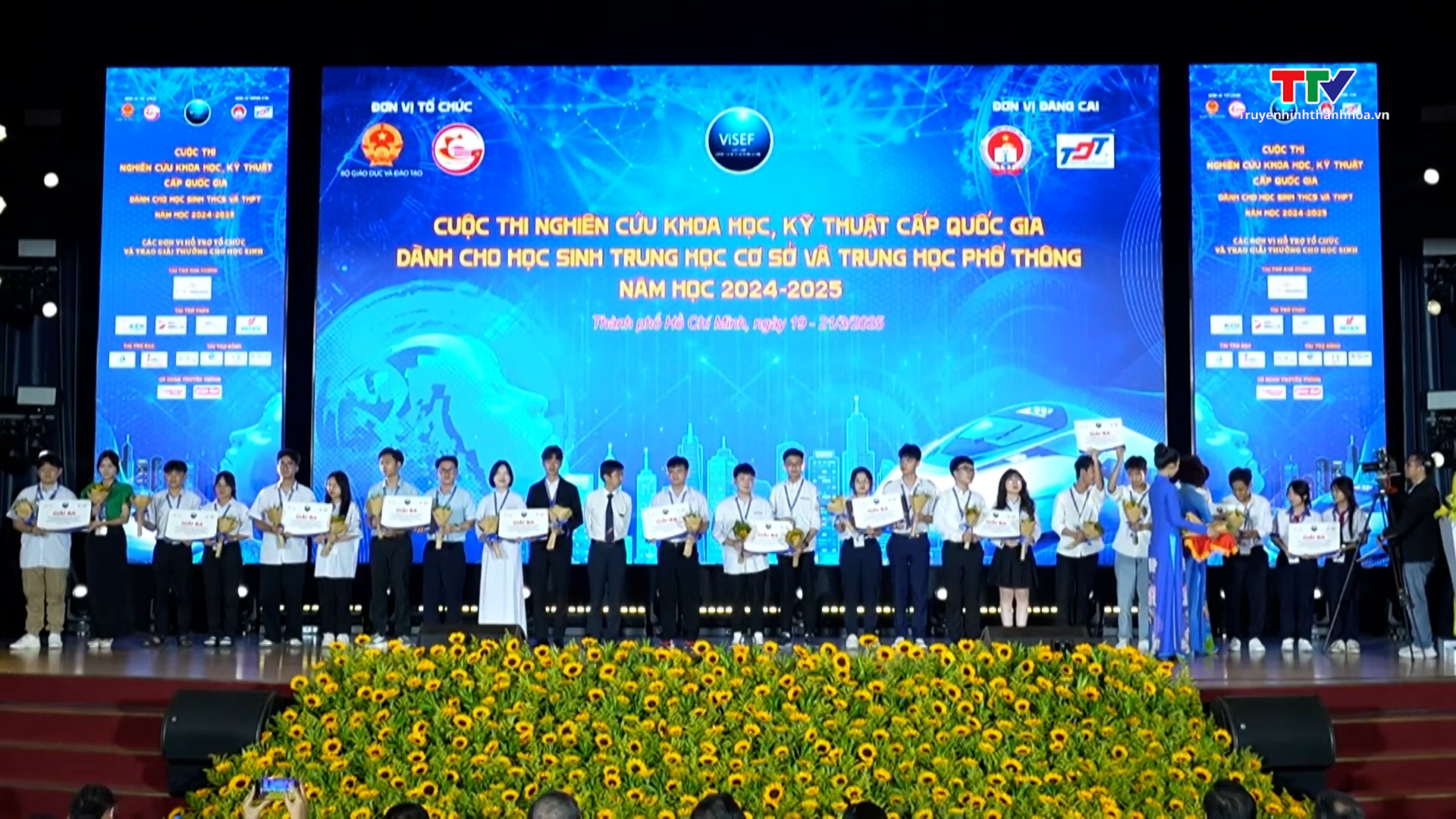 Thanh Hoá có 2 học sinh dự ISEF 2025 được miễn thi tốt nghiệp THPT- Ảnh 1.