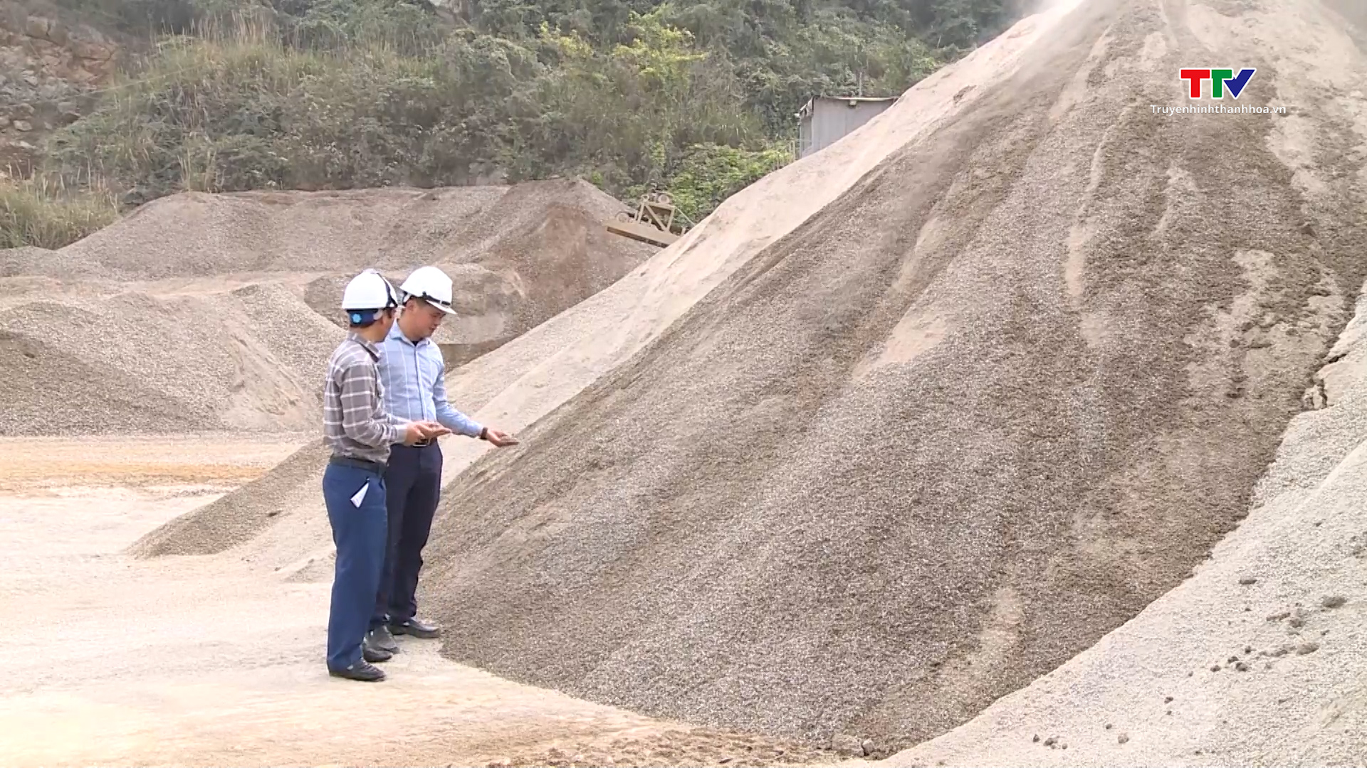 Đảm bảo hoạt động khai thác mỏ để tăng nguồn cung vật liệu xây dựng- Ảnh 1. Đảm bảo hoạt động khai thác mỏ để tăng nguồn cung vật liệu xây dựng- Ảnh 1.