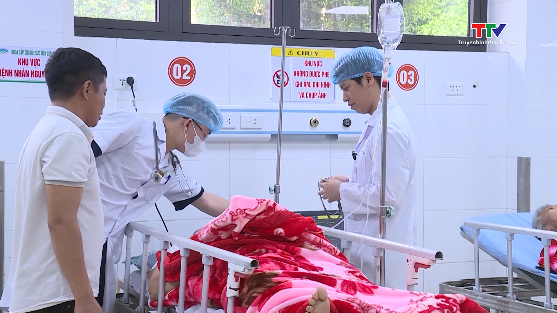 Bệnh nhân nhập viện cấp cứu không biến động nhiều so với ngày thường- Ảnh 1. Bệnh nhân nhập viện cấp cứu không biến động nhiều so với ngày thường- Ảnh 1.