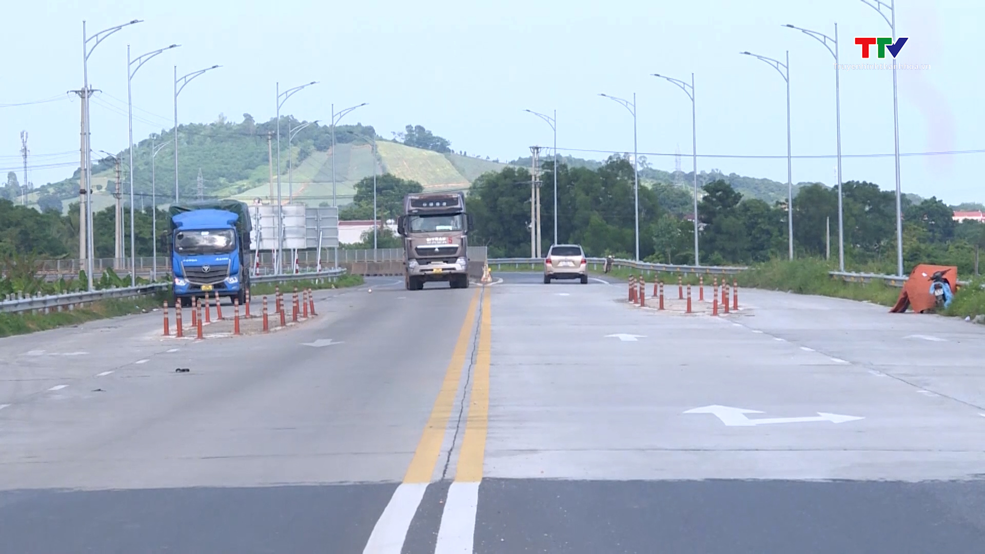 Nghiên cứu đầu tư mở rộng các đoạn tuyến cao tốc Bắc - Nam phía Đông- Ảnh 1. Nghiên cứu đầu tư mở rộng các đoạn tuyến cao tốc Bắc - Nam phía Đông- Ảnh 1.