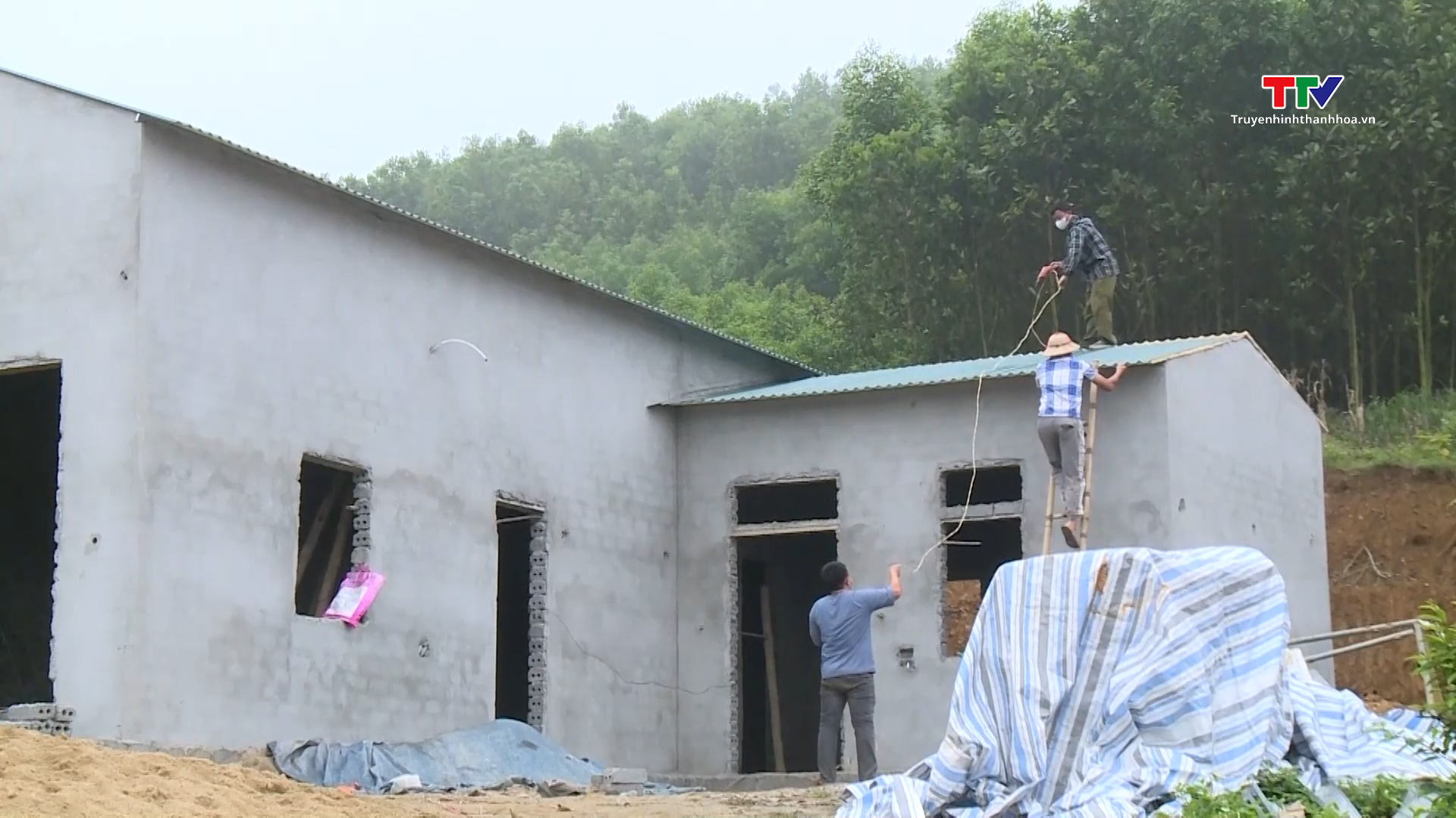 Thanh Hóa: 11 địa phương hoàn thành xây nhà ở cho hộ nghèo- Ảnh 1. Thanh Hóa: 11 địa phương hoàn thành xây nhà ở cho hộ nghèo- Ảnh 1.