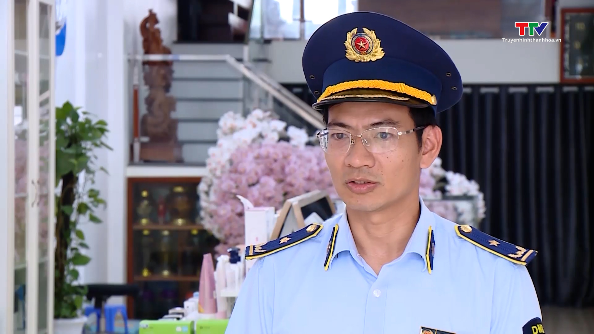 Siết chặt quản lý thị trường hàng hoá khu vực nông thôn miền núi- Ảnh 4. Siết chặt quản lý thị trường hàng hoá khu vực nông thôn miền núi- Ảnh 4.