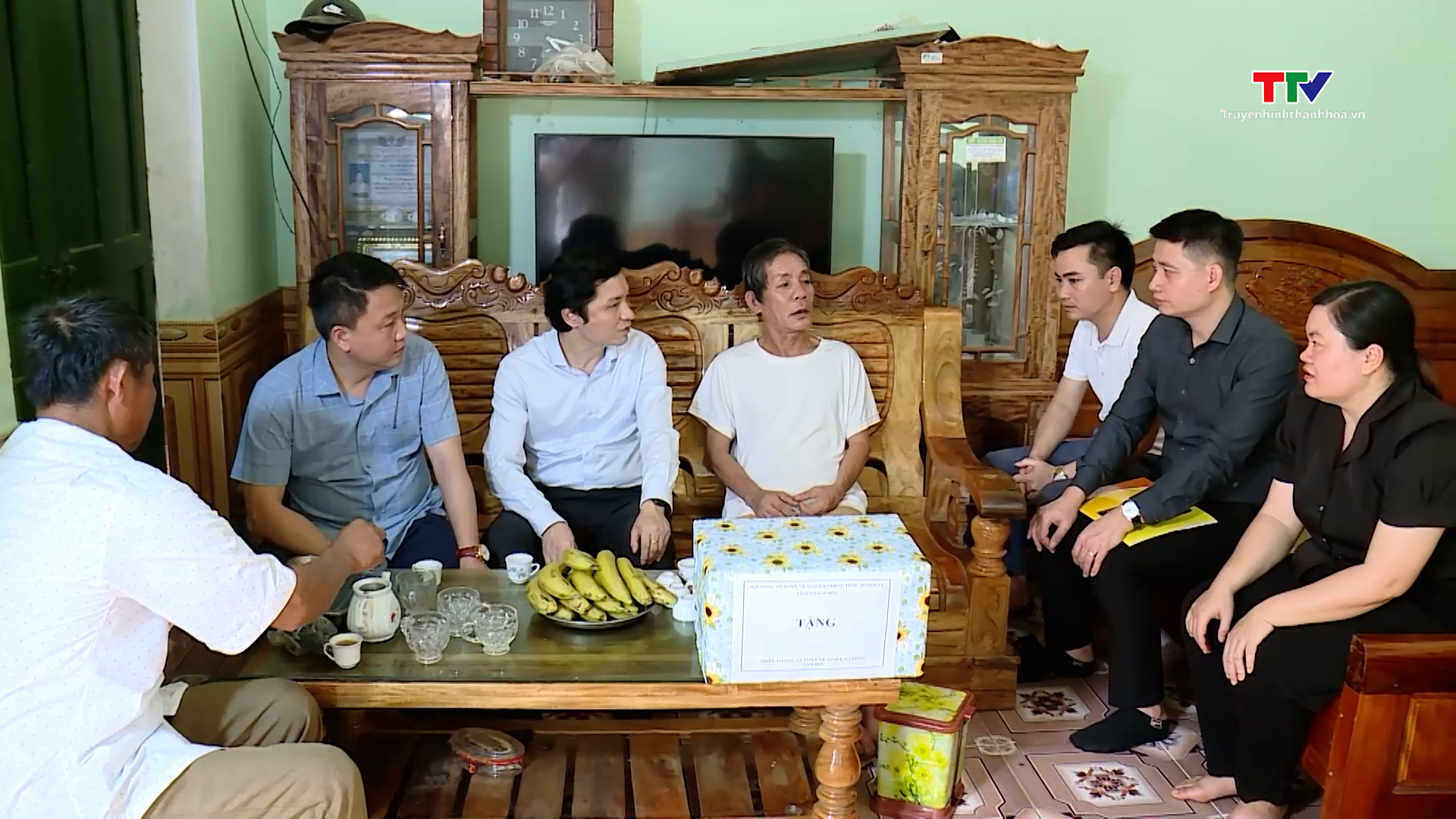 Thăm hỏi, động viên nạn nhân tai nạn lao động- Ảnh 1.
Thăm hỏi, động viên nạn nhân tai nạn lao động- Ảnh 1.