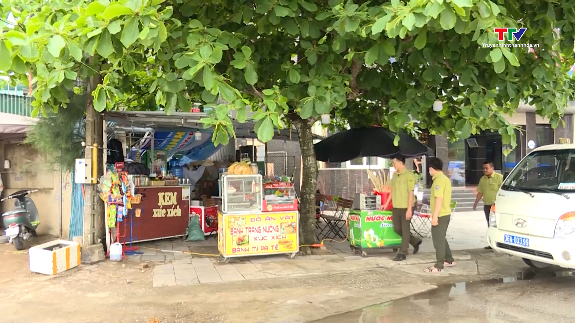 Thành phố Sầm Sơn đảm bảo trật tự đô thị, an toàn giao thông - Ảnh 4. Thành phố Sầm Sơn đảm bảo trật tự đô thị, an toàn giao thông - Ảnh 4.