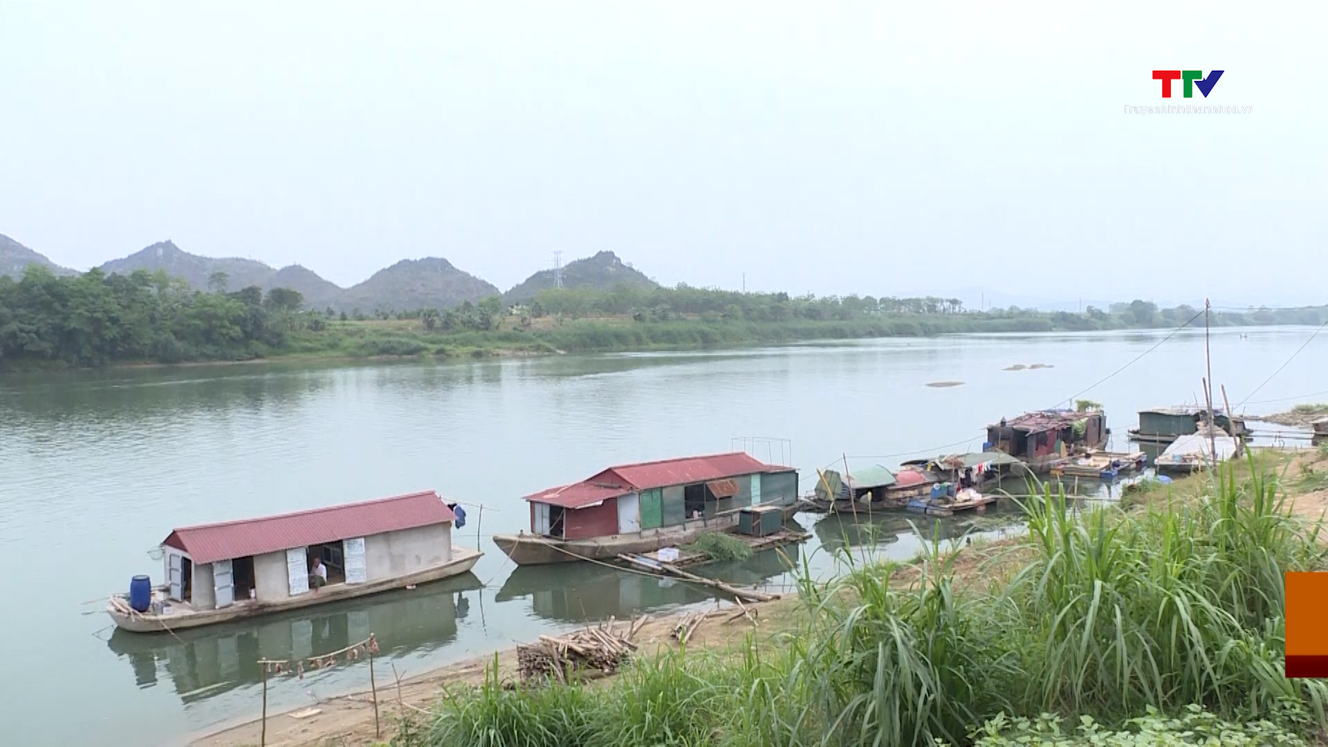 Triển khai 9 dự án thanh thải chướng ngại trên luồng đường thủy quốc gia
- Ảnh 1. Triển khai 9 dự án thanh thải chướng ngại trên luồng đường thủy quốc gia
- Ảnh 1.