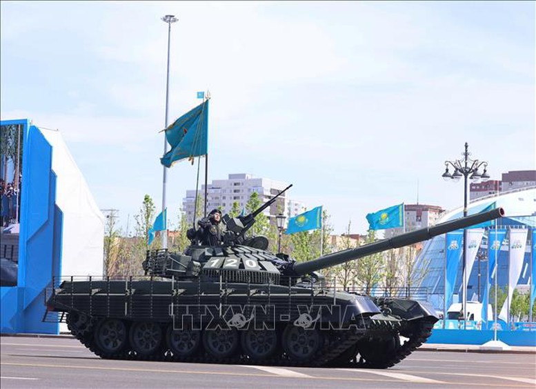 Tổng Bí thư Tô Lâm dự Lễ duyệt binh Kỷ niệm 80 năm Ngày Chiến thắng phát xít tại Kazakhstan- Ảnh 5. Tổng Bí thư Tô Lâm dự Lễ duyệt binh Kỷ niệm 80 năm Ngày Chiến thắng phát xít tại Kazakhstan- Ảnh 5.