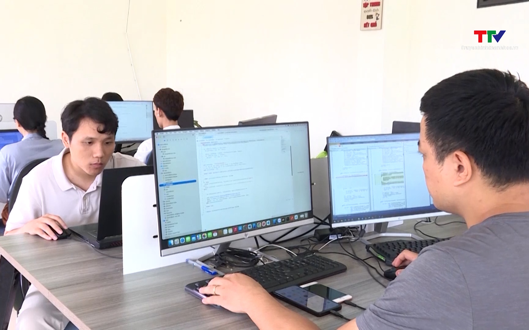 Đào tạo nhân lực số - Bước đi then chốt xây dựng chính quyền số- Ảnh 1. Nâng cao năng lực thực tiễn cho nguồn nhân lực số