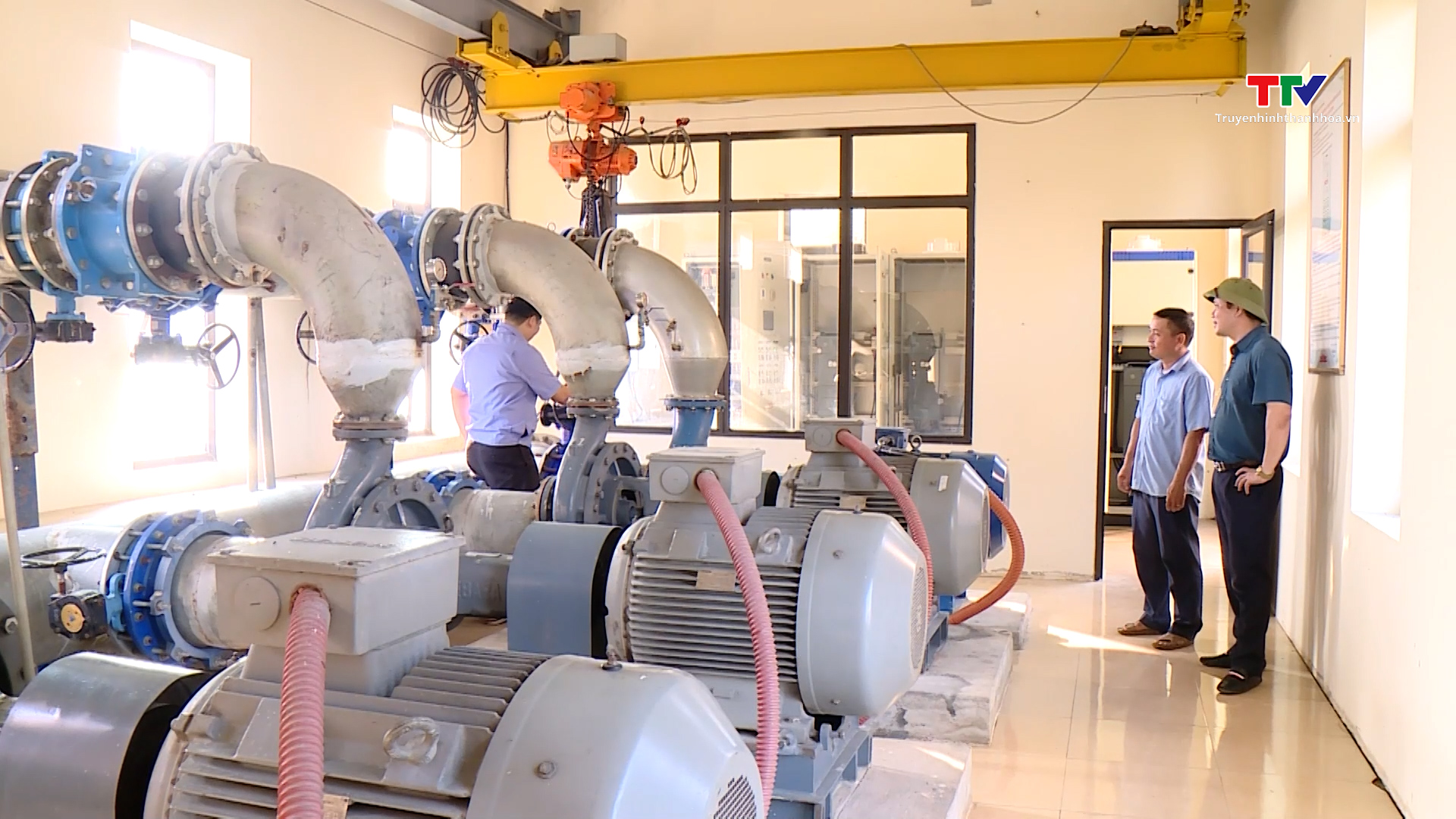 Đảm bảo nguồn nước sản xuất, sinh hoạt mùa nắng nóng, xâm nhập mặn- Ảnh 4. Đảm bảo nguồn nước sản xuất, sinh hoạt mùa nắng nóng, xâm nhập mặn- Ảnh 4.