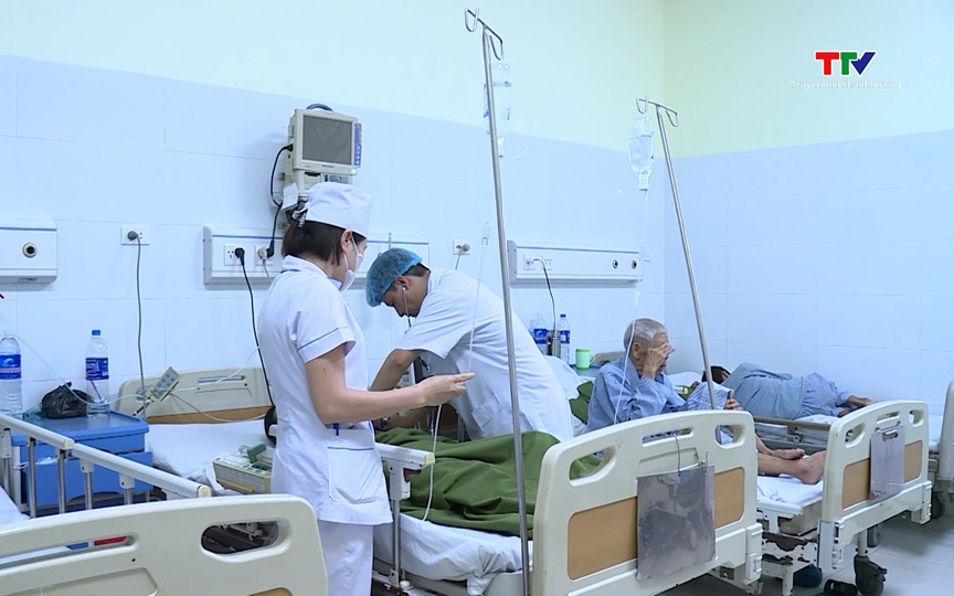Bảo vệ sức khỏe người bệnh trong thời tiết nắng nóng