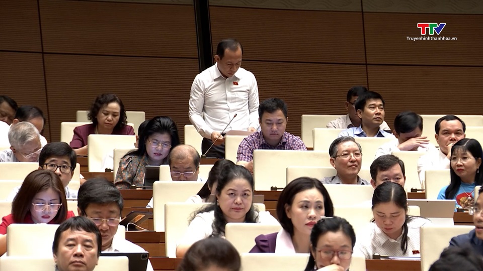 Đoàn Đại biểu Quốc hội tỉnh Thanh Hoá cho ý kiến vào
Dự thảo Luật Hoá chất (sửa đổi)- Ảnh 1. Đoàn Đại biểu Quốc hội tỉnh Thanh Hoá cho ý kiến vào
Dự thảo Luật Hoá chất (sửa đổi)- Ảnh 1.