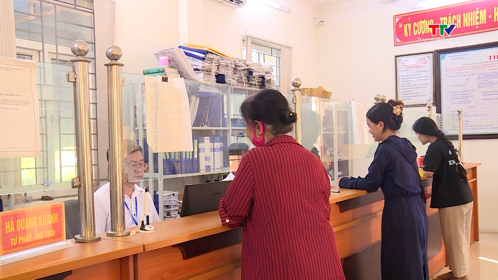 Đẩy mạnh ứng dụng khoa học công nghệ trong quản lý đất đai- Ảnh 5. Đẩy mạnh ứng dụng khoa học công nghệ trong quản lý đất đai- Ảnh 5.