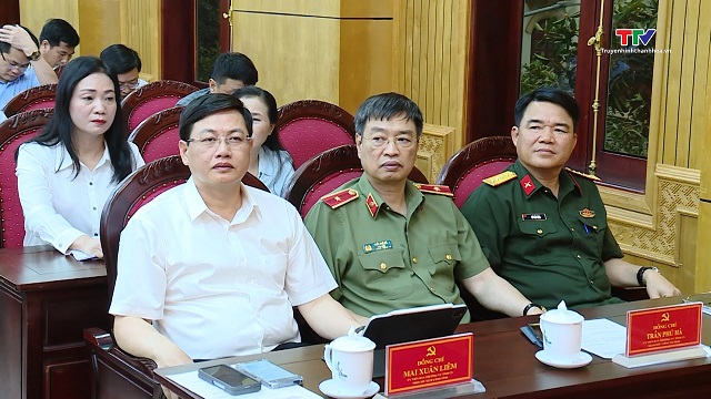 Cam kết trách nhiệm hoàn thành xóa nhà tạm, nhà dột nát trên địa bàn tỉnh- Ảnh 4. Cam kết trách nhiệm hoàn thành xóa nhà tạm, nhà dột nát trên địa bàn tỉnh- Ảnh 4.