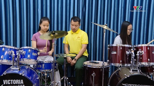 Đa dạng sân chơi cho trẻ em dịp hè- Ảnh 2. Đa dạng sân chơi cho trẻ em dịp hè- Ảnh 2.