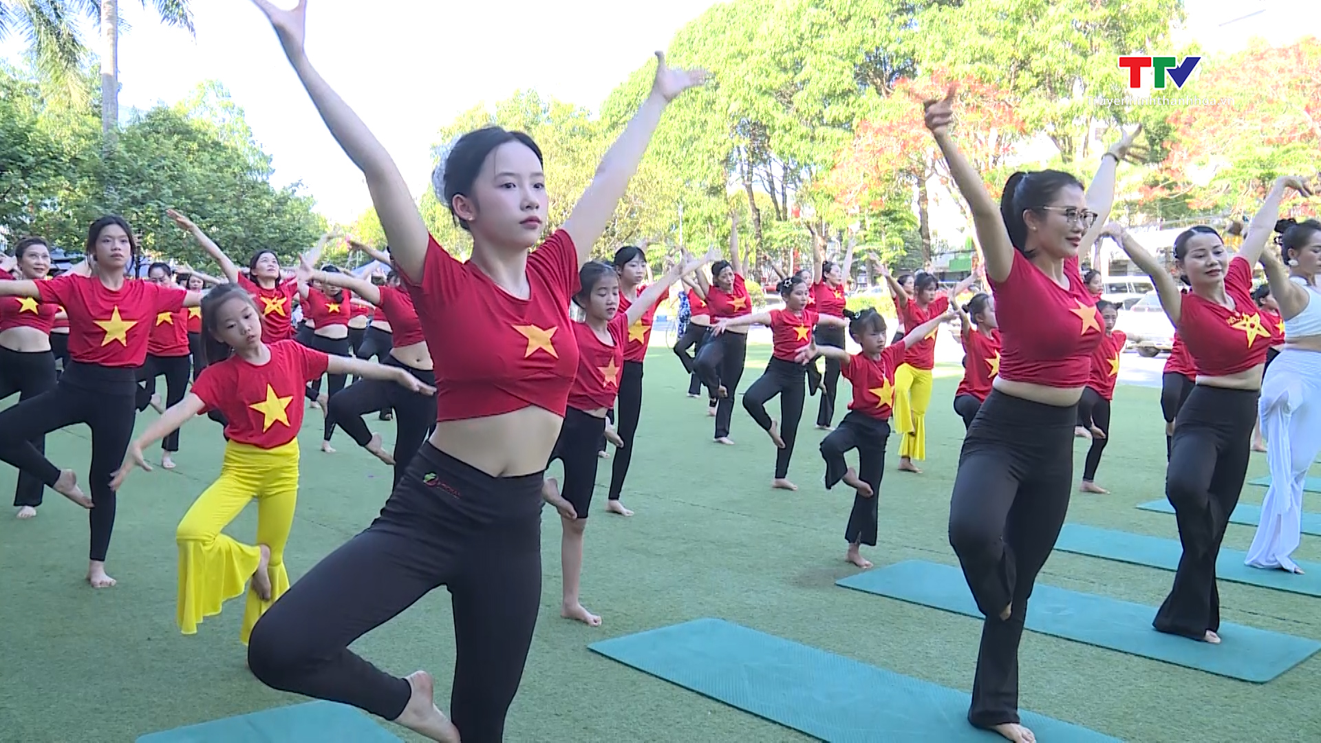 Hệ thống Ula Namaste xếp thứ nhất toàn đoàn tại Giải vô địch các câu lạc bộ Yoga tỉnh Thanh Hóa năm 2025- Ảnh 1. Hệ thống Ula Namaste xếp thứ nhất toàn đoàn tại Giải vô địch các câu lạc bộ Yoga tỉnh Thanh Hóa năm 2025- Ảnh 1.