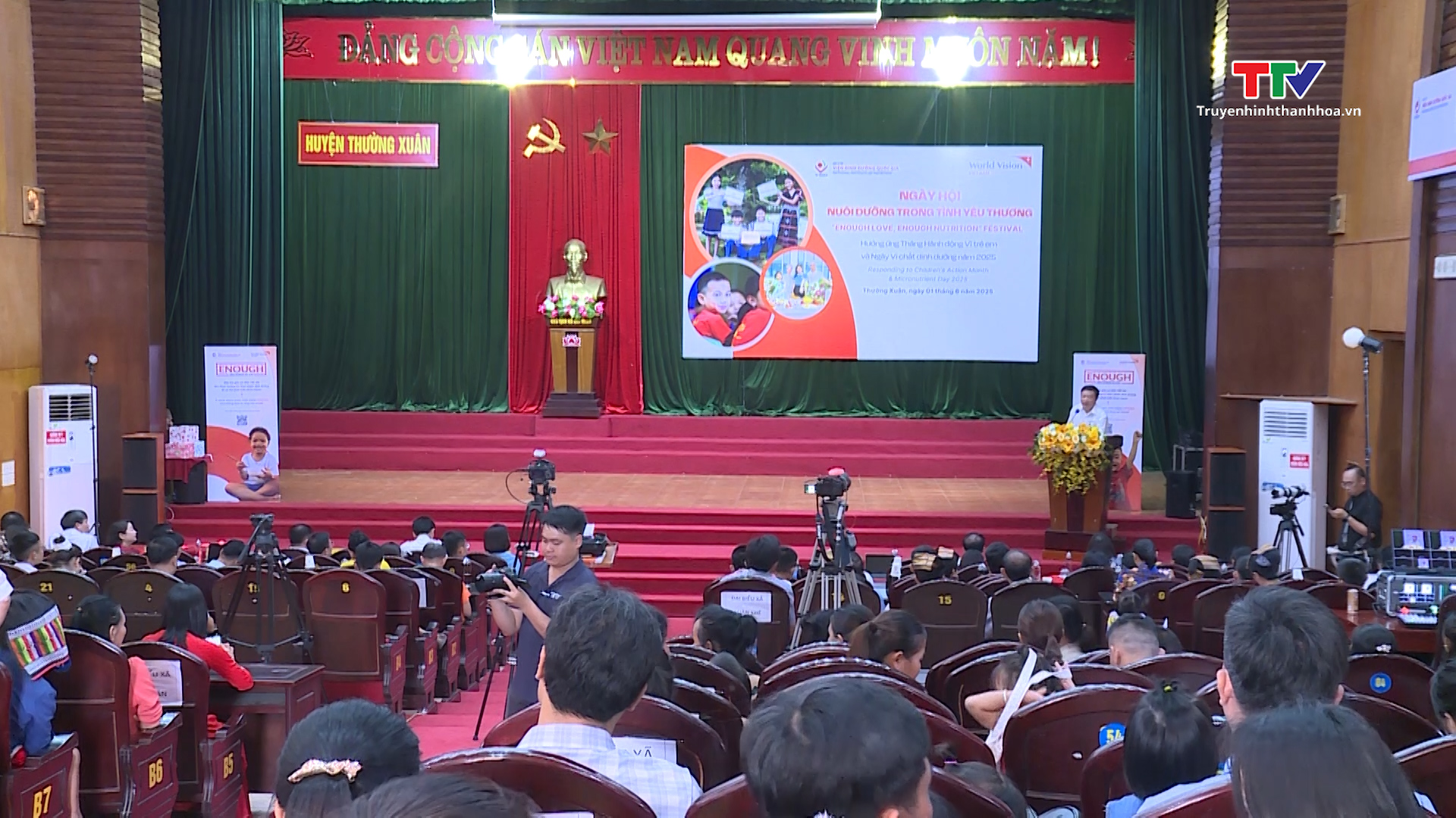Ngày hội "Nuôi dưỡng trong tình yêu thương"- Ảnh 1. Ngày hội "Nuôi dưỡng trong tình yêu thương"- Ảnh 1.