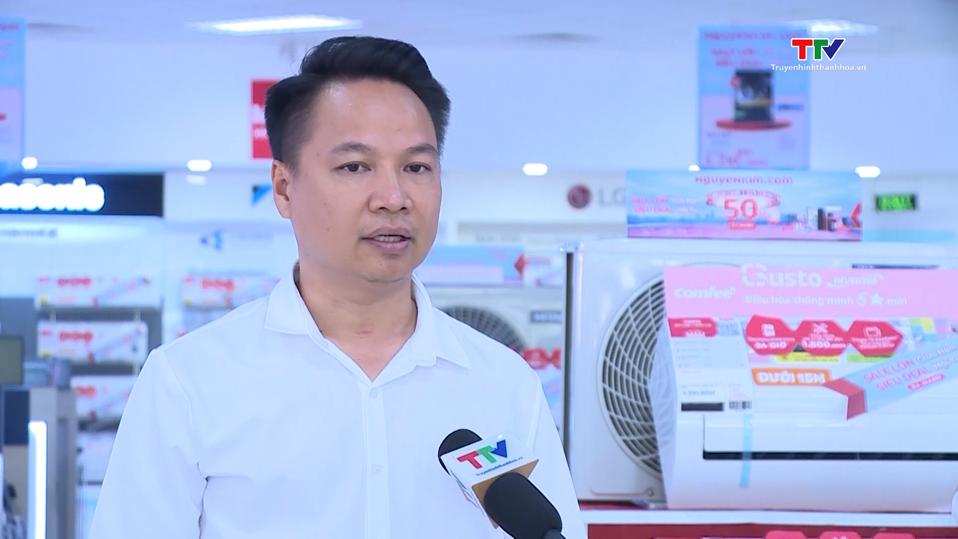 Sôi động thị trường điện lạnh mùa hè- Ảnh 4. Sôi động thị trường điện lạnh mùa hè- Ảnh 4.