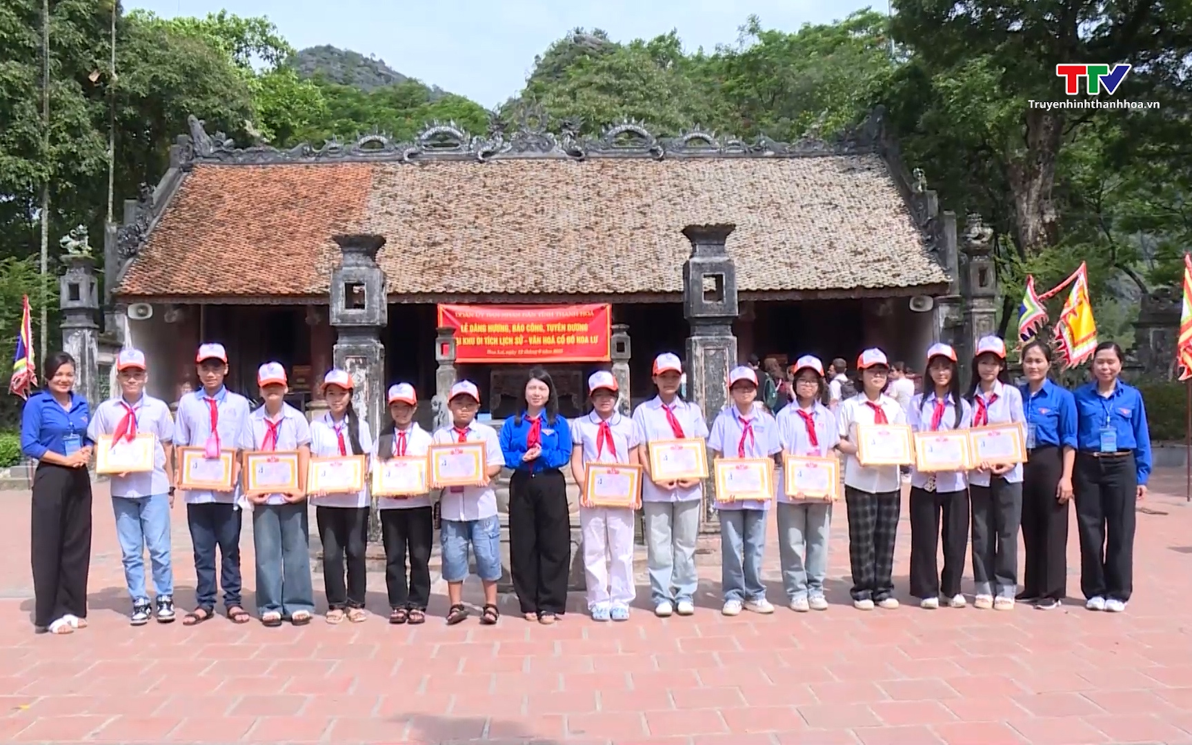 101 học sinh được tuyên dương ''Ngàn hoa việc tốt'' năm 2026 - Ảnh 1.