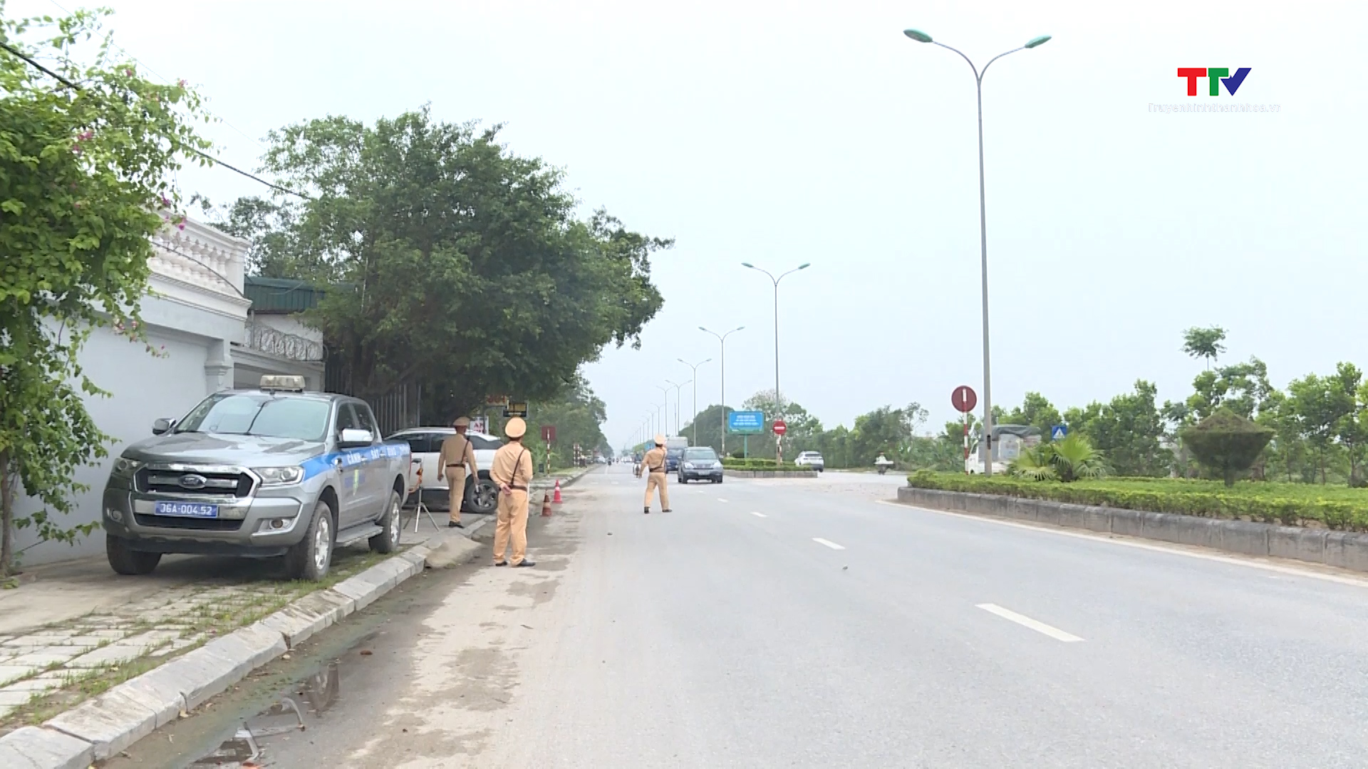 Đảm bảo an toàn giao thông mùa du lịch Sầm Sơn 2025- Ảnh 1. Đảm bảo an toàn giao thông mùa du lịch Sầm Sơn 2025- Ảnh 1.