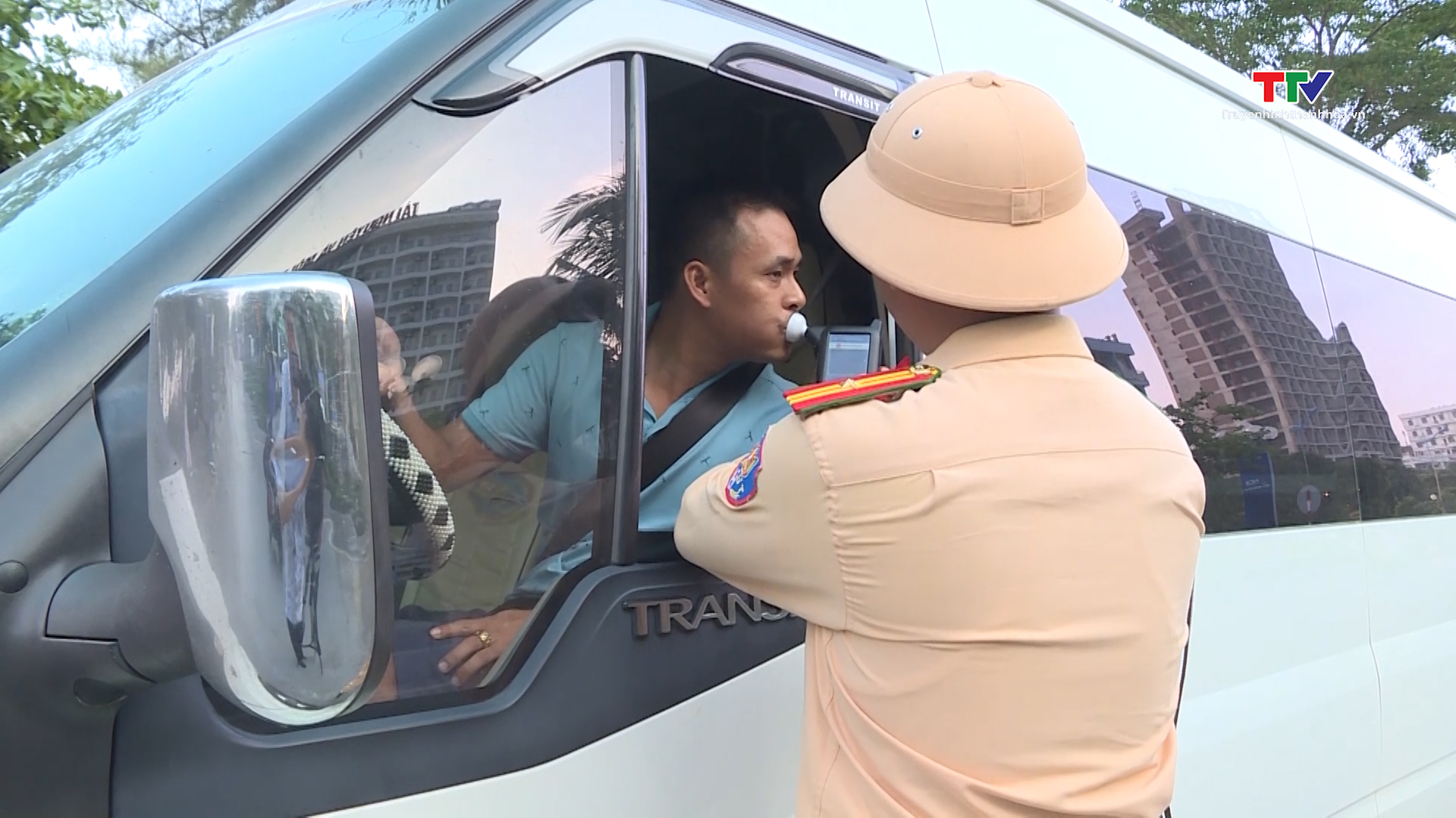 Đảm bảo an toàn giao thông mùa du lịch Sầm Sơn 2025- Ảnh 2. Đảm bảo an toàn giao thông mùa du lịch Sầm Sơn 2025- Ảnh 2.