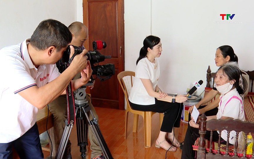 B&aacute;o ch&iacute; đồng h&agrave;nh với c&ocirc;ng t&aacute;c an sinh x&atilde; hội