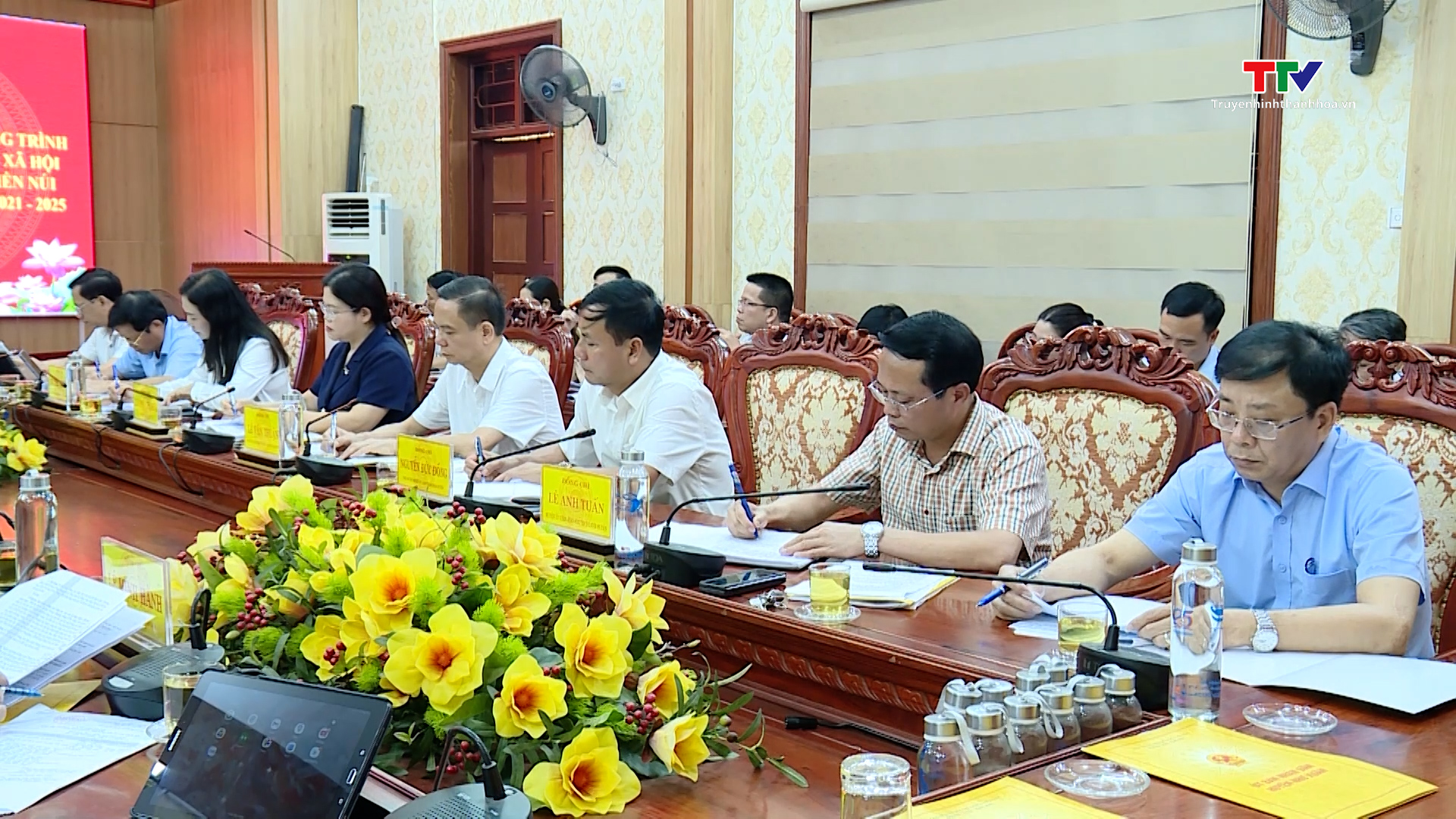 Đoàn khảo sát của Hội đồng Dân tộc Quốc hội làm việc tại huyện Như Xuân- Ảnh 2. Đoàn khảo sát của Hội đồng Dân tộc Quốc hội làm việc tại huyện Như Xuân- Ảnh 2.