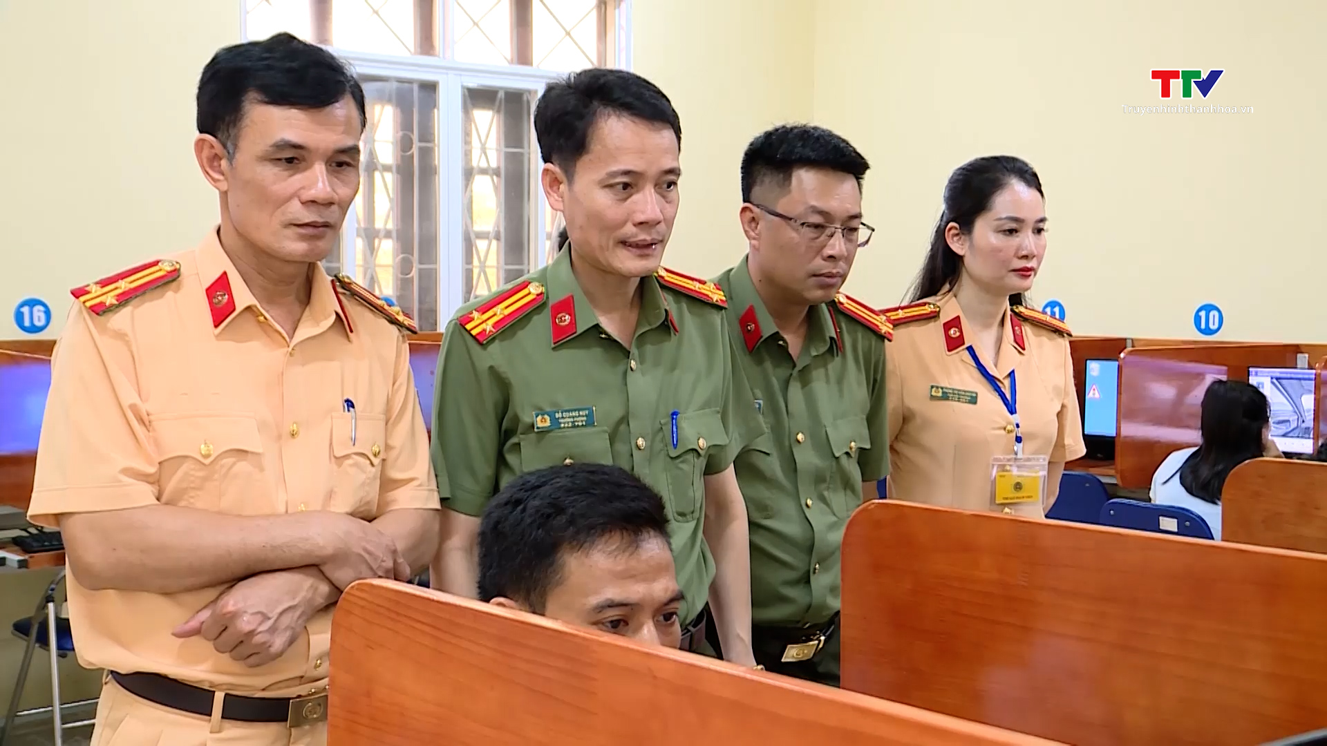 Thanh Hóa: trên 60% đạt trong kỳ sát hạch lái xe đầu tiên- Ảnh 1. Thanh Hóa: trên 60% đạt trong kỳ sát hạch lái xe đầu tiên- Ảnh 1.