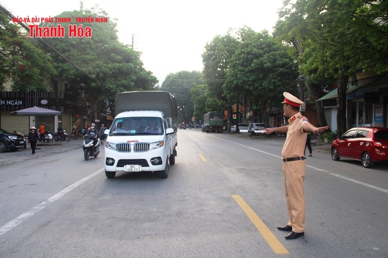 Hơn 41.000 thí sinh Thanh Hóa chính thức bước vào kỳ thi Tốt nghiệp THPT năm 2025- Ảnh 10. Hơn 41.000 thí sinh Thanh Hóa chính thức bước vào kỳ thi Tốt nghiệp THPT năm 2025- Ảnh 10.