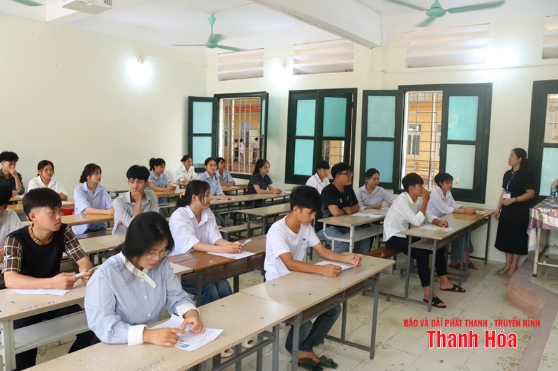Hơn 41.000 thí sinh Thanh Hóa chính thức bước vào kỳ thi Tốt nghiệp THPT năm 2025- Ảnh 3. Hơn 41.000 thí sinh Thanh Hóa chính thức bước vào kỳ thi Tốt nghiệp THPT năm 2025- Ảnh 3.