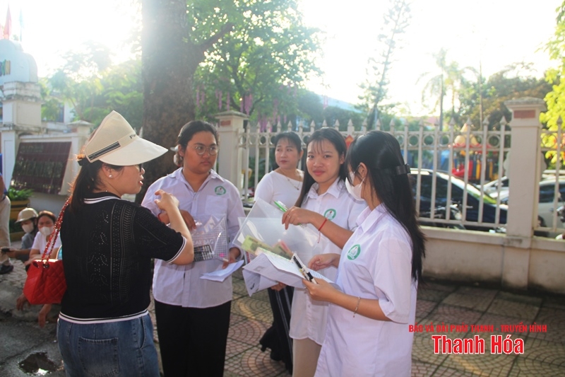 Hơn 41.000 thí sinh Thanh Hóa chính thức bước vào kỳ thi Tốt nghiệp THPT năm 2025- Ảnh 5. Hơn 41.000 thí sinh Thanh Hóa chính thức bước vào kỳ thi Tốt nghiệp THPT năm 2025- Ảnh 5.