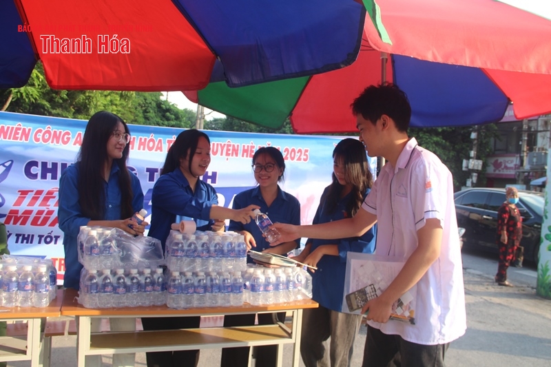 Hơn 41.000 thí sinh Thanh Hóa chính thức bước vào kỳ thi Tốt nghiệp THPT năm 2025- Ảnh 8. Hơn 41.000 thí sinh Thanh Hóa chính thức bước vào kỳ thi Tốt nghiệp THPT năm 2025- Ảnh 8.