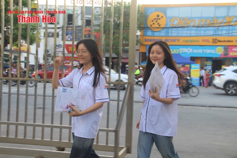 Hơn 41.000 thí sinh Thanh Hóa chính thức bước vào kỳ thi Tốt nghiệp THPT năm 2025- Ảnh 12. Hơn 41.000 thí sinh Thanh Hóa chính thức bước vào kỳ thi Tốt nghiệp THPT năm 2025- Ảnh 12.