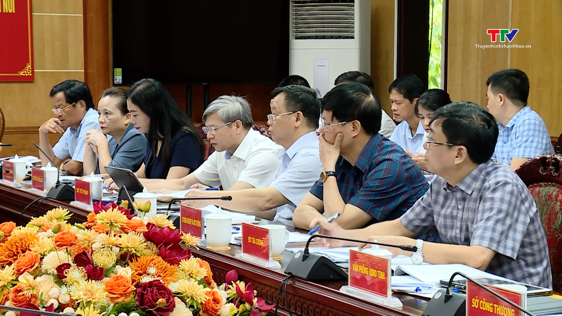 Đoàn khảo sát của Hội đồng Dân tộc Quốc hội làm việc với Ủy ban Nhân dân tỉnh Thanh Hóa - Ảnh 2. Đoàn khảo sát của Hội đồng Dân tộc Quốc hội làm việc với Ủy ban Nhân dân tỉnh Thanh Hóa - Ảnh 2.