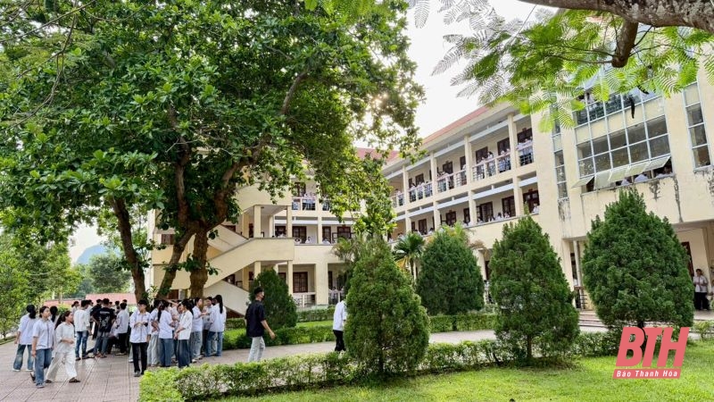 Hơn 43.000 thí sinh Thanh Hóa bước vào ngày thi đầu tiên kỳ thi tuyển sinh vào lớp 10 THPT công lập năm học 2025-2026- Ảnh 11.