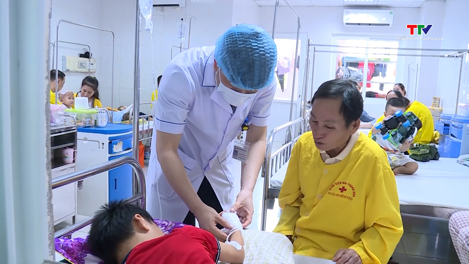 Gia tăng tai nạn thương tích ở trẻ trong dịp hè- Ảnh 1. Gia tăng tai nạn thương tích ở trẻ trong dịp hè- Ảnh 1.