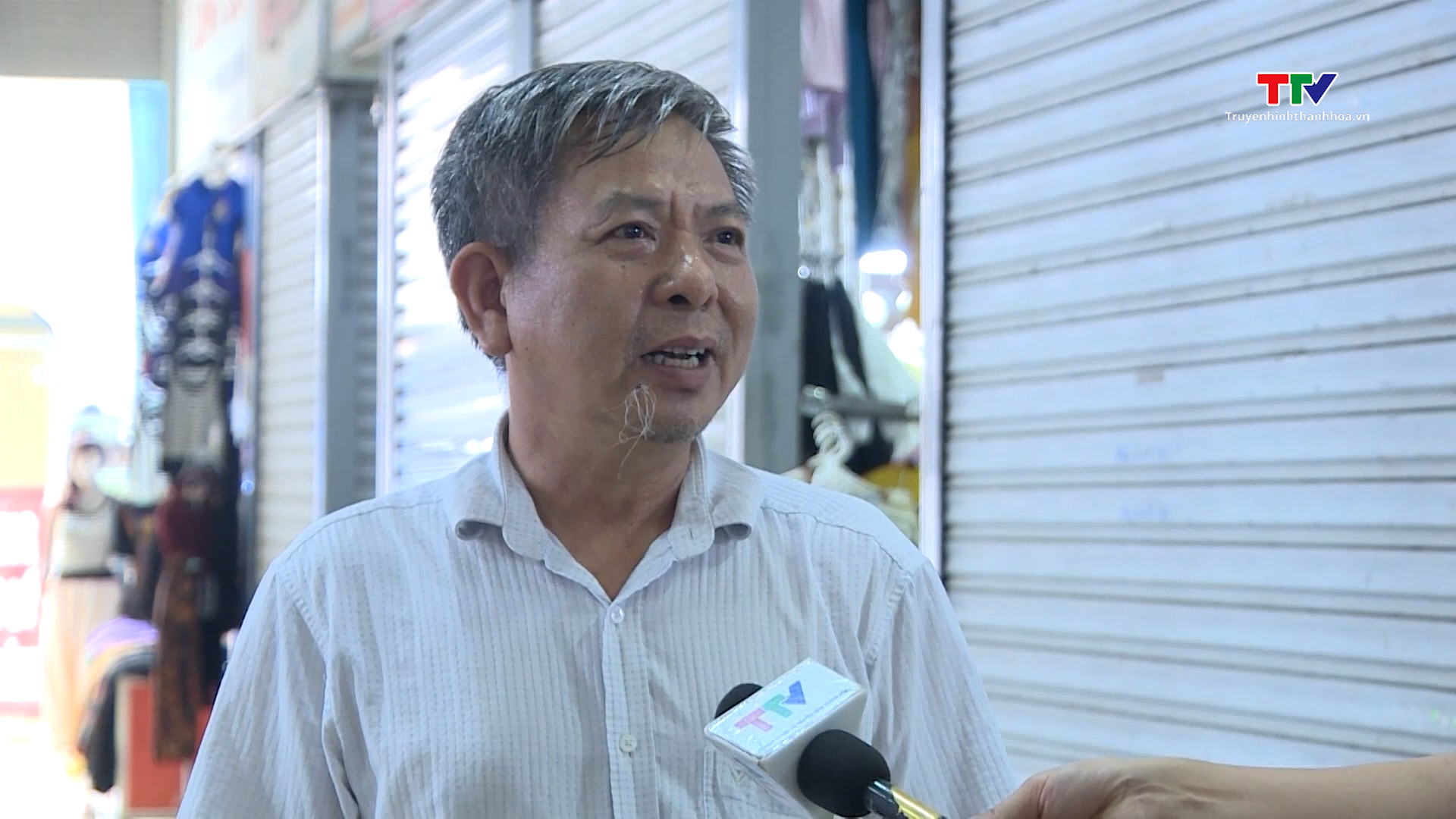 Thanh Hoá: Nhiều cửa hàng đóng cửa giữa cao điểm chống hàng giả, hàng lậu- Ảnh 2. Thanh Hoá: Nhiều cửa hàng đóng cửa giữa cao điểm chống hàng giả, hàng lậu- Ảnh 2.
