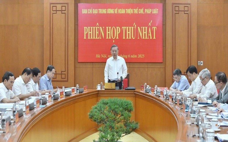 Lễ hưởng ứng Ngày Pháp luật Việt Nam- Ảnh 1. Phiên họp thứ nhất của Ban Chỉ đạo Trung ương về hoàn thiện thể chế, pháp luật