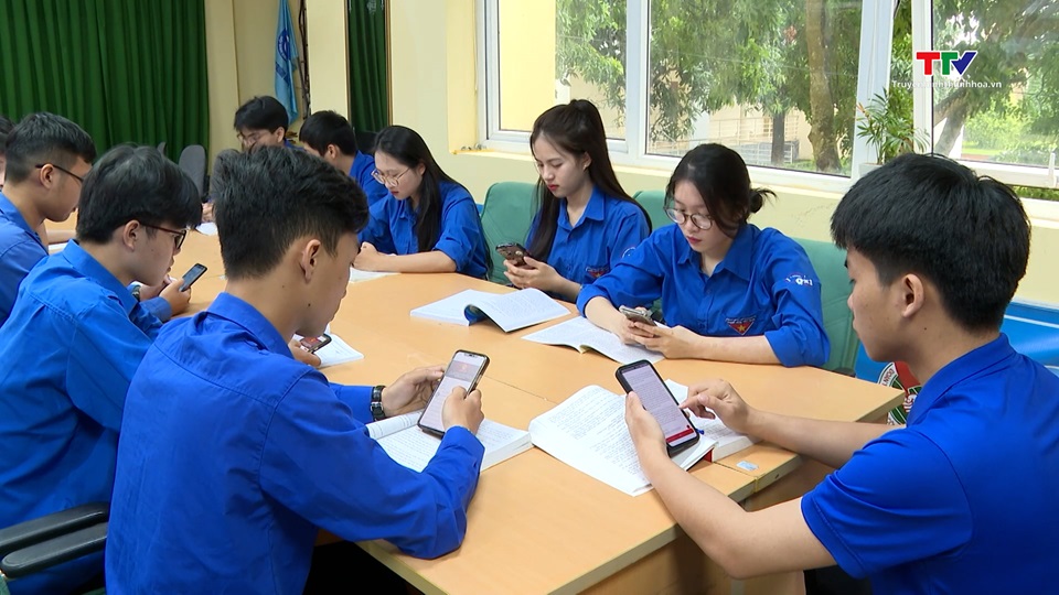 Thanh Hóa hoàn thành lấy ý kiến về dự thảo sửa đổi, bổ sung Hiến pháp năm 2013- Ảnh 4.