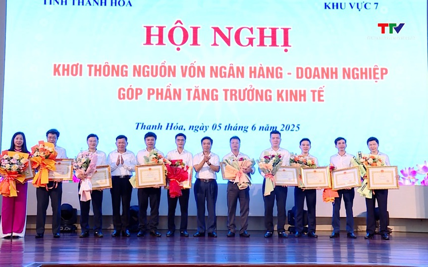 Hội nghị khơi th&ocirc;ng nguồn vốn ng&acirc;n h&agrave;ng &ndash; doanh nghiệp, g&oacute;p phần tăng trưởng kinh tế